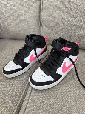 Girls Nike Mid-Top Sneakers in Black, White & Hot Pink